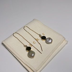Freshwater Gray Pearl / 18k Plated Gold Earrings